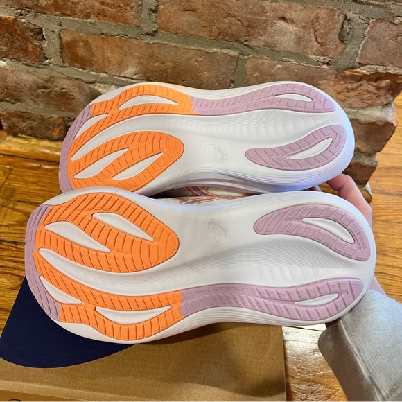 ASICS Women's GEL-NIMBUS 27 Running Shoes, white/light purple ube 7.5 - Picture 6 of 6